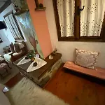 Traditional Erato Πανσιόν Παλαιός Παντελεήμων