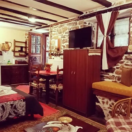 Traditional Erato Guest house Palaios Panteleimonas