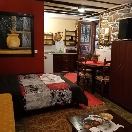 Traditional Erato Guest house *