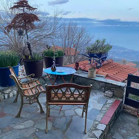 Traditional Erato Guest house Palaios Panteleimonas