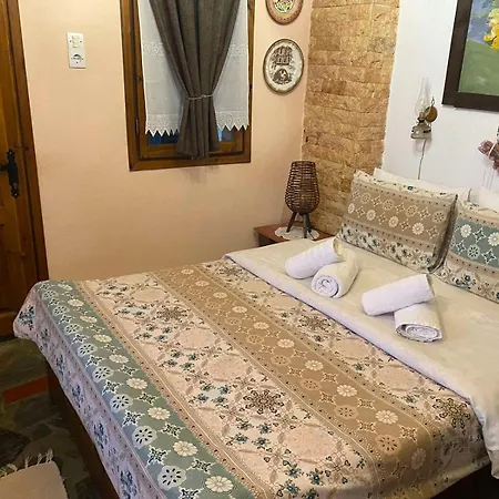 Pensiune Traditional Erato Palaios Panteleimonas