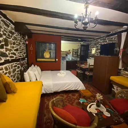 Traditional Erato Guest house Palaios Panteleimonas